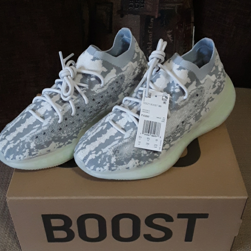 Adidas Yeezy Boost 380 Alien US Mens 10 Grey/White